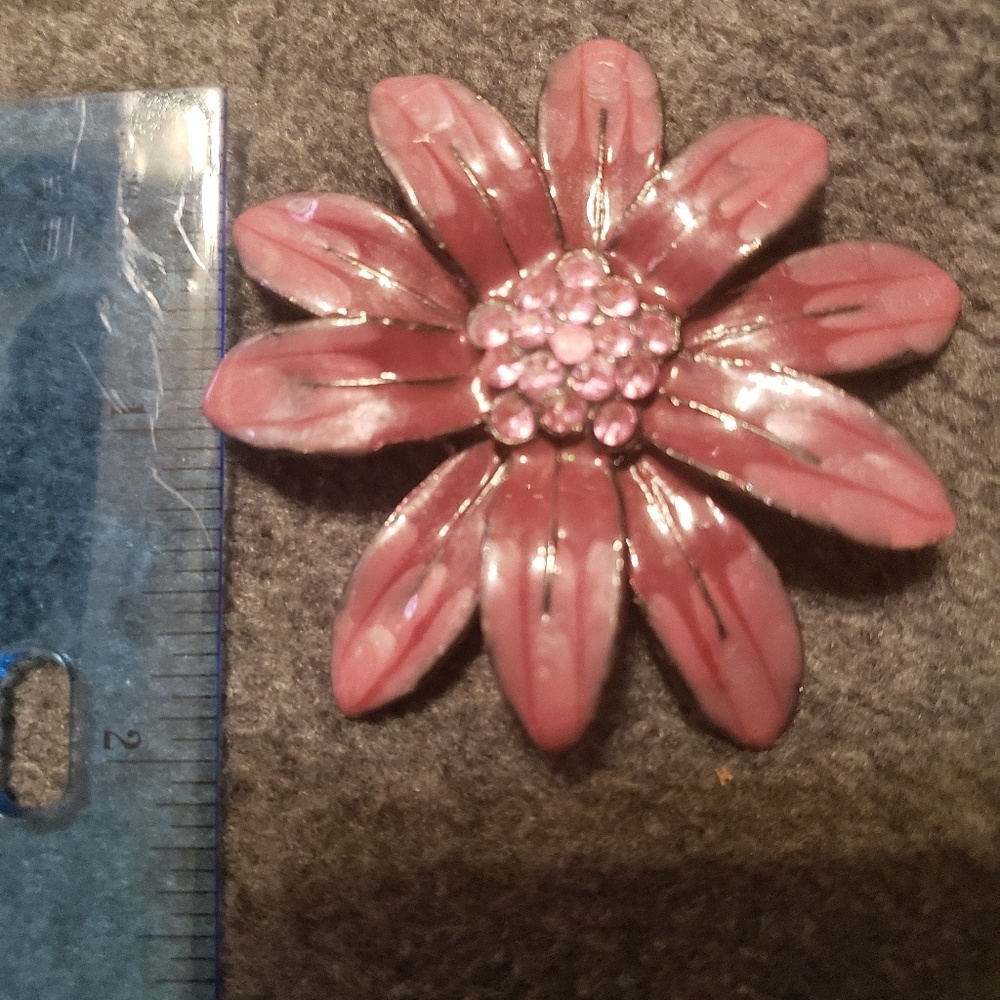 Pinks flower lapel pin vintage